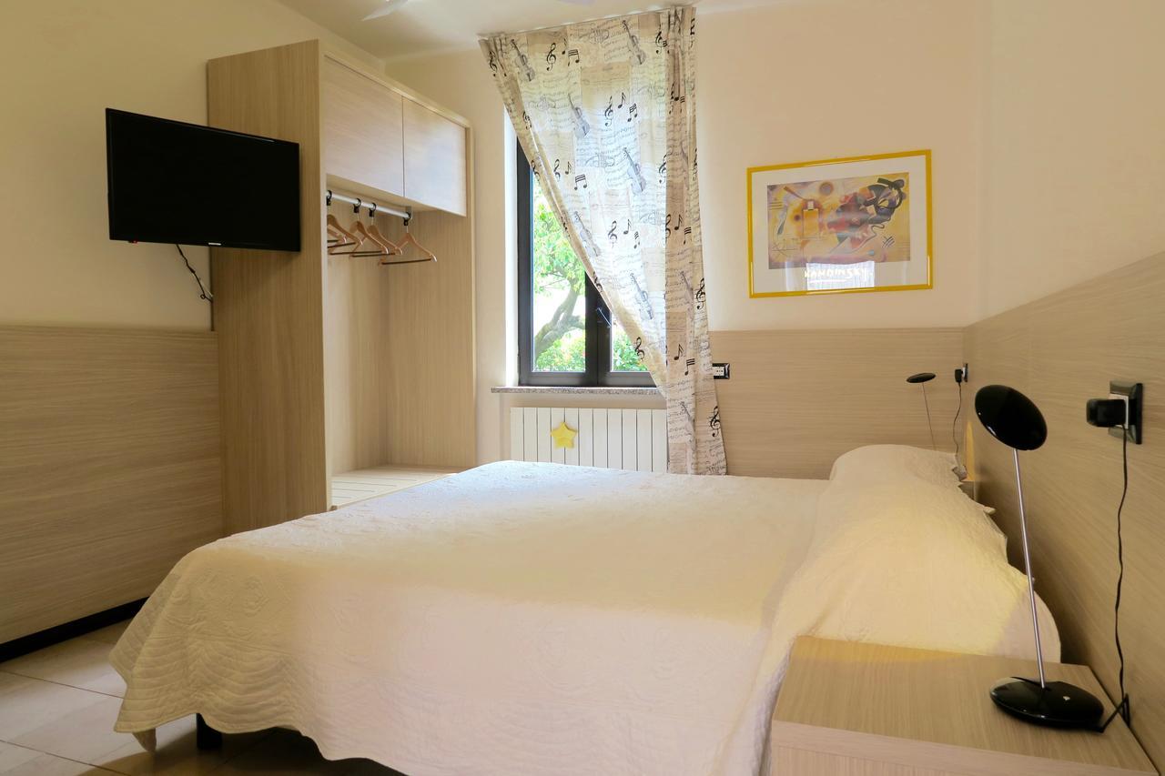 Albergo Visconti เกรโมนา ภายนอก รูปภาพ